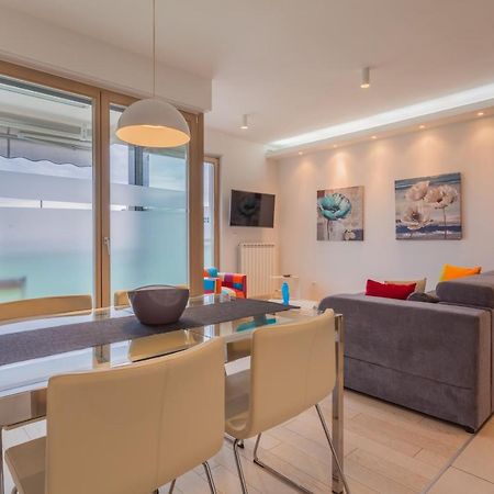Apartman Laura Rijeka Buitenkant foto
