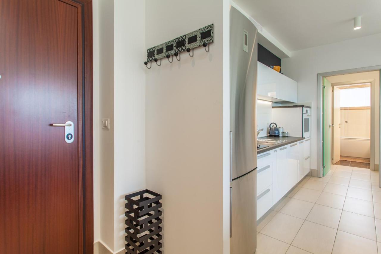 Apartman Laura Rijeka Buitenkant foto