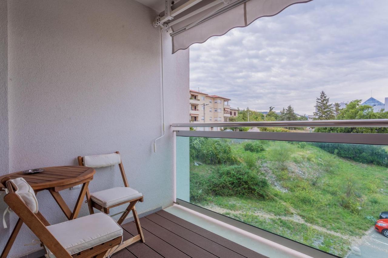Apartman Laura Rijeka Buitenkant foto